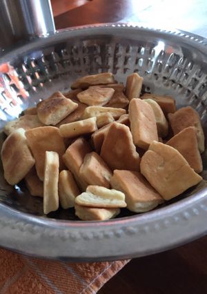 Una foto de Bizcochitos salados súper fáciles con solo 2 ingredientes