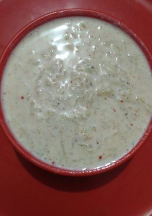 A picture of Bottle gourd raita.