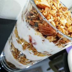 A picture of Delicious Yoghurt Parfait.
