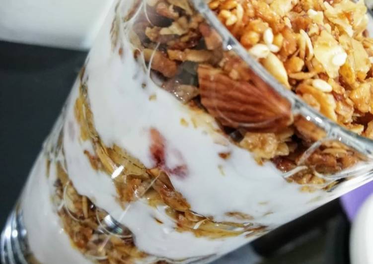 Steps to Prepare Any-night-of-the-week Delicious Yoghurt Parfait