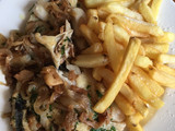 Merluza encebollada