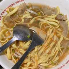 รูปของ 17. Mie Kocok Bandung