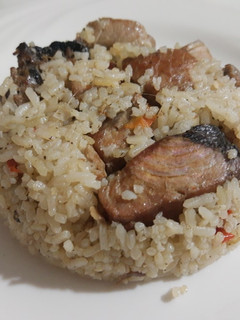 Una foto de Arroz con albacora