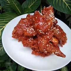 Ayam Bumbu ala korea (양념통닭) রেসিপির প্রধান ছবি