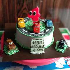 รูปของ Bolu jadul /base cake