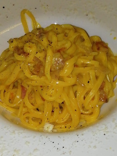 Una foto de Pasta carbonara🇮🇹