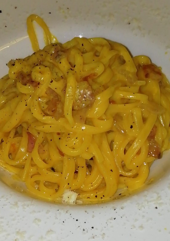 Una foto de Pasta carbonara🇮🇹