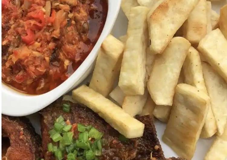 Fried yam with fish sauce😋