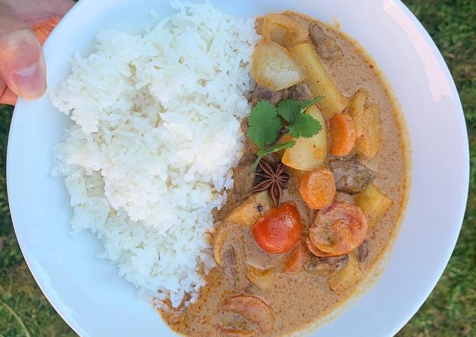 Easy beef Massaman curry