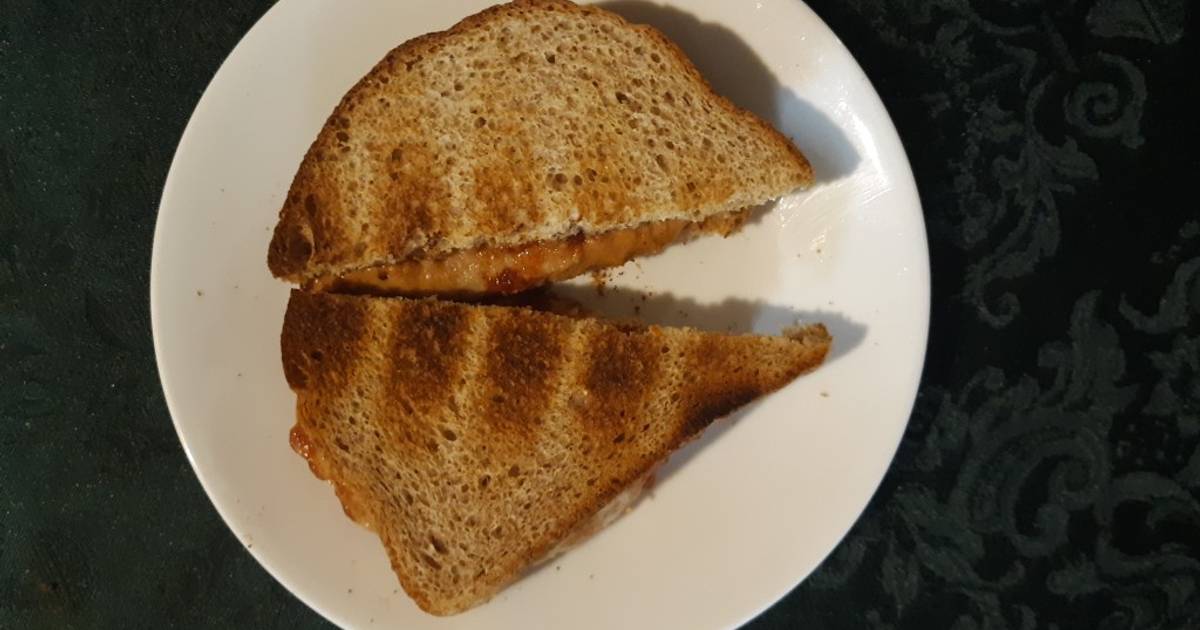 Spicy peanut butter & jelly toast Recipe by Christina T Cookpad