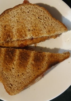 A picture of Spicy peanut butter & jelly toast.