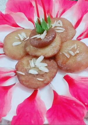 A picture of Bread Mawa Stuffed Malpua.
