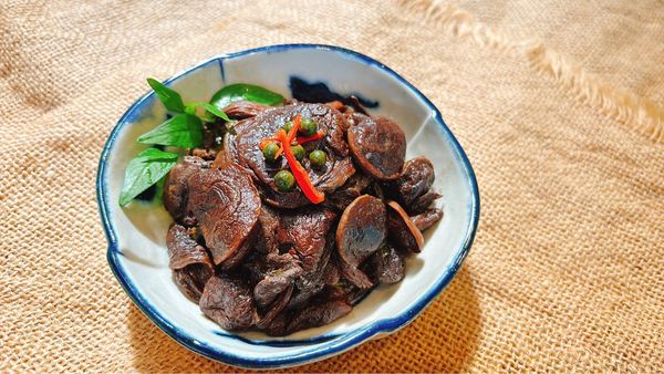 Nấm Tràm Kho Tiêu Xanh Rau Răm