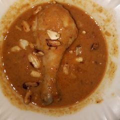 A picture of Chicken in peanut sauce.