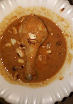 A picture of Chicken in peanut sauce.
