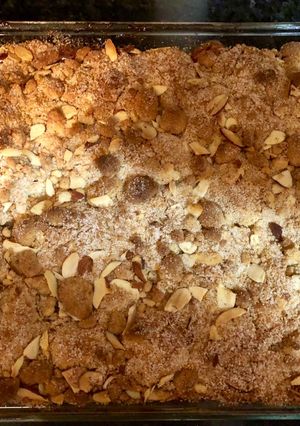 A picture of Apple crumb cobbler.