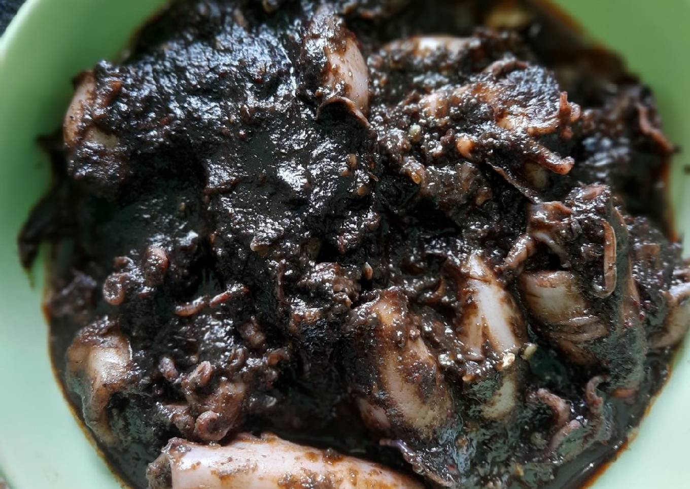 98 Kumi Hitam Especial: