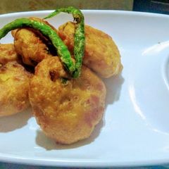 Batata wada A picture of Batata wada.
