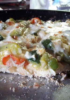 Una foto de Tarta crocante y fácil de zapallitos +verduras