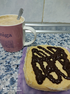 Una foto de Desayuno con bizcocho fit