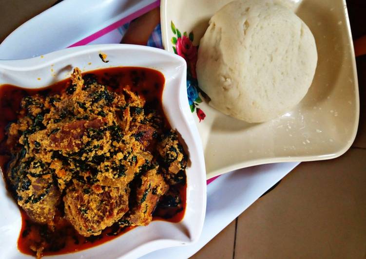 Pounded yam with Equsi soup