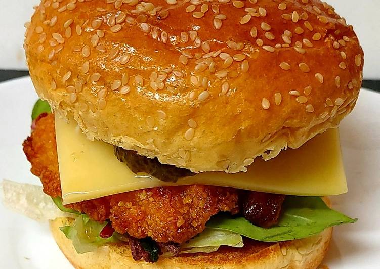 Easiest Way to Prepare Speedy Hot And Spicy Chicken Burger 🥰#Dinner