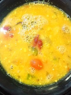 பருப்பு குழம்பு (paruppu kulambu recipe in tamil) செய்முறை முக்கிய புகைப்படம்