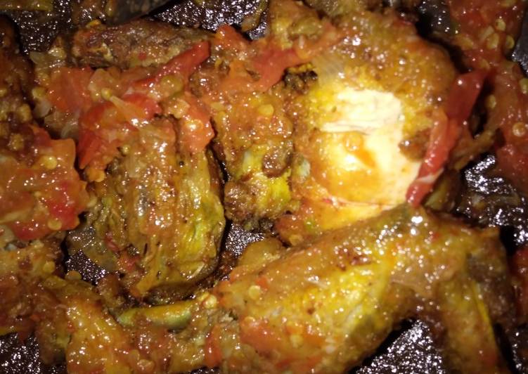 Ayam penyet sambel embooh