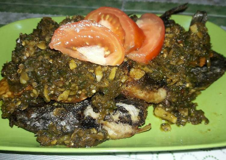 Langkah Mudah untuk Menyiapkan Lele sambel ijo 😍 Anti Gagal