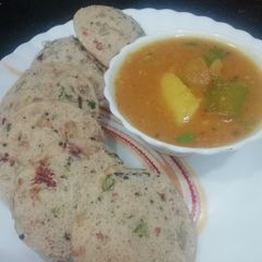 A picture of Moong & Urad dal idli.