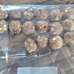 A picture of Protein Balls.