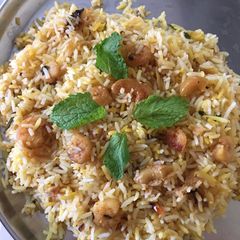 A picture of Prawns dum briyani.