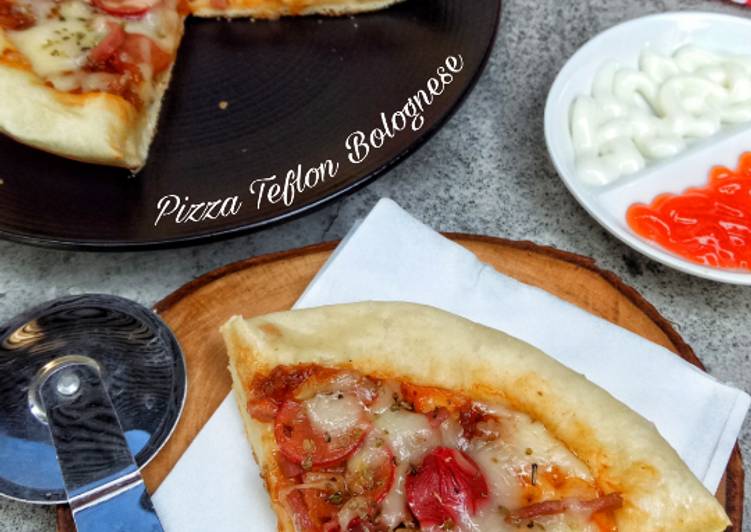 Resep Pizza Teflon Bolognese yang Bisa Manjain Lidah