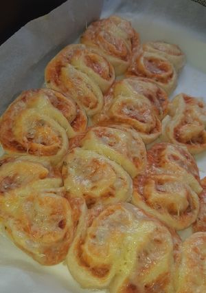 Pizzás tekercs recept fotója