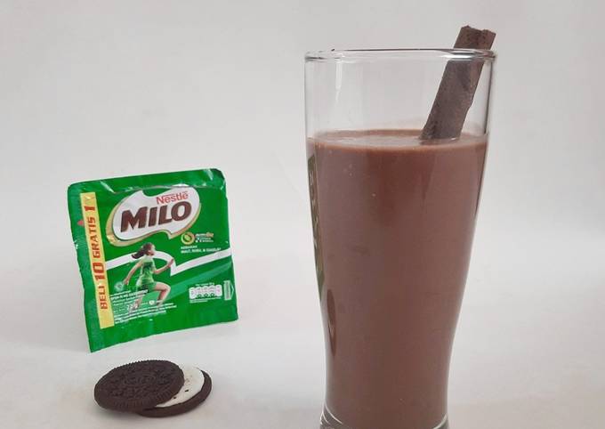 630. Banana Milo Oreo Smoothie