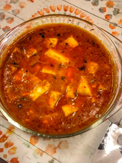 A picture of Paneer makhani.