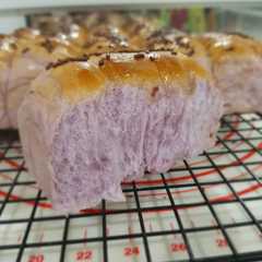 รูปของ Roti Ubi Ungu