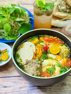 Hình của món Bún Riêu Nấu Nấm Đông Trùng Hạ Thảo.
