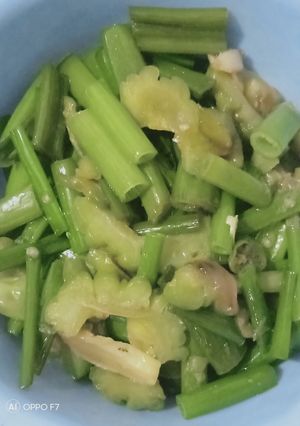 Foto resep Tumis pedas pare BB(bunga bawang)