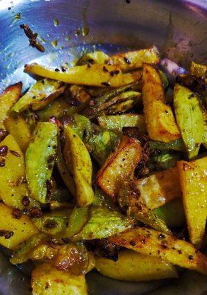 A picture of Pointgurd fry (bhujiya parwal).