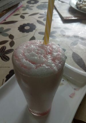 A picture of Meethi lassi.