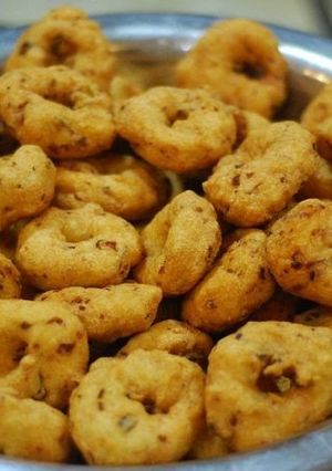 A picture of Medu vada.