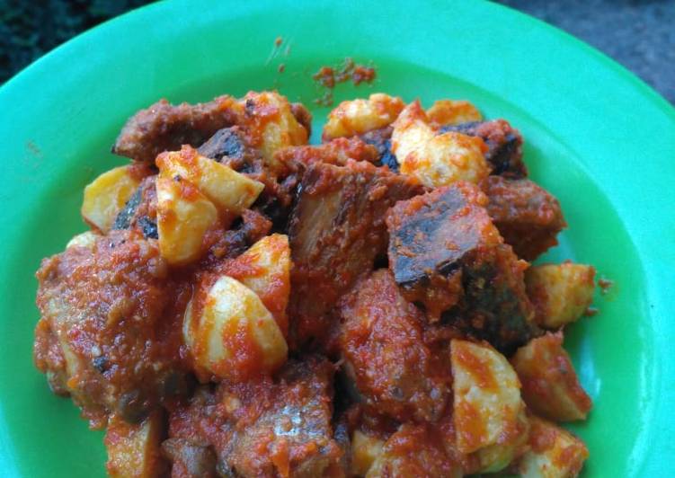 Tongkol telur puyuh dan kentang balado