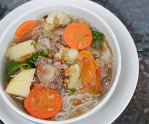 Gampangnya Memasak Sup Buntut Sapi Lezat Mantap