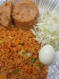 A picture of Fried rice with moimoi.