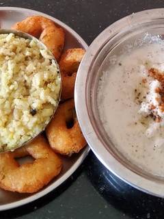 வெண்பொங்கல்(ven pongal recipe in tamil) செய்முறை முக்கிய புகைப்படம்