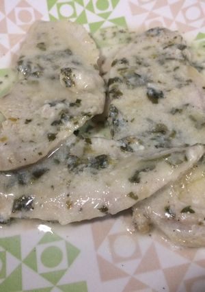 Una foto de Filetes de lomo o pollo en salsa blanca