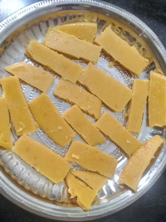 நெய் மைசூர்பாக்கு. (Nei mysorepak recipe in tamil) செய்முறை முக்கிய புகைப்படம்