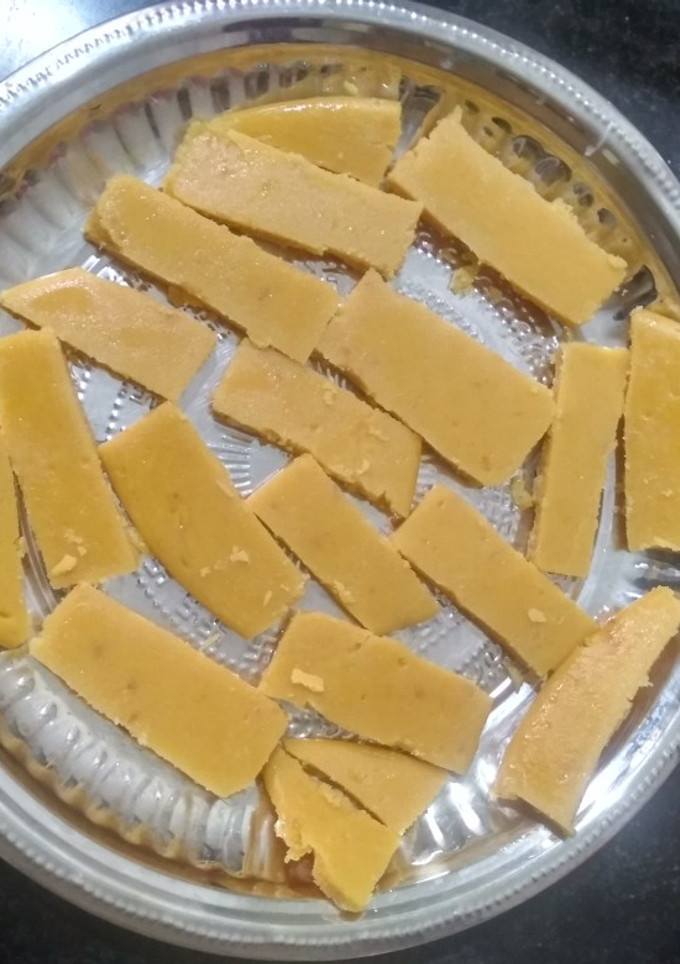 நெய் மைசூர்பாக்கு. (Nei mysorepak recipe in tamil) செய்முறை முக்கிய புகைப்படம்