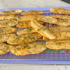 A picture of Crispy Roti.
